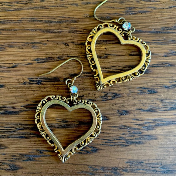 Betsey Johnson Heart Earrings - Picture 1 of 2